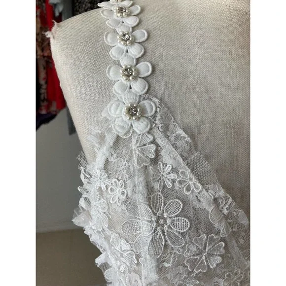 New For Love & Lemons Rosette Lace Top Size Small - Picture 4 of 4